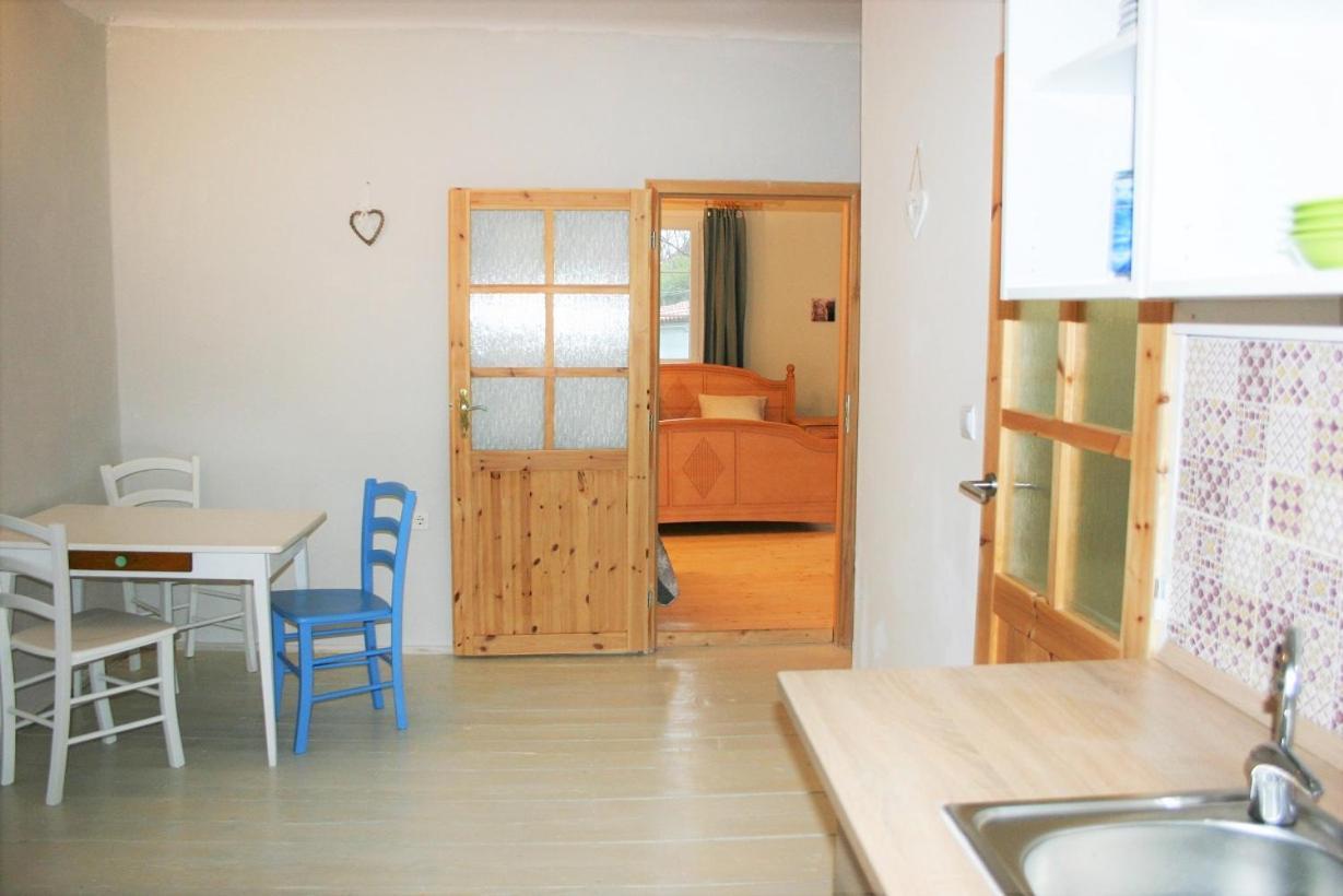 Nerezine Apartmany Centrum Luaran gambar