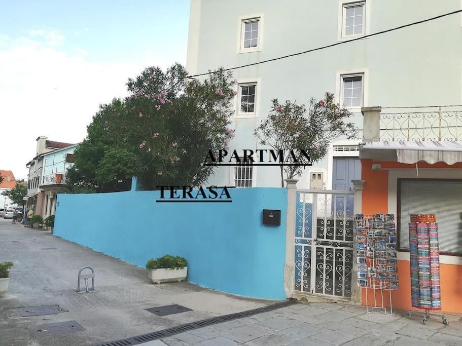 Nerezine Apartmany Centrum Luaran gambar