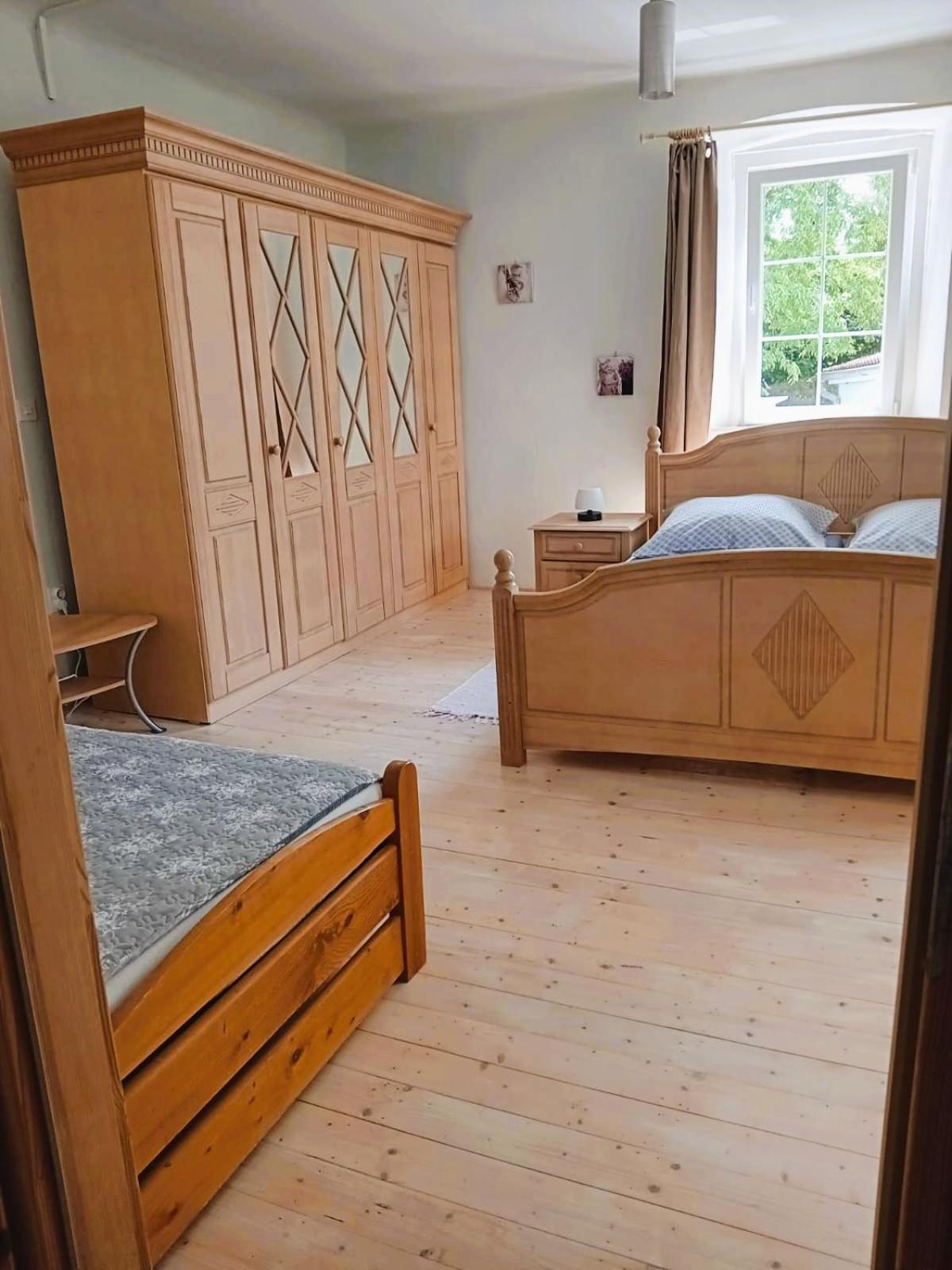 Nerezine Apartmany Centrum Luaran gambar