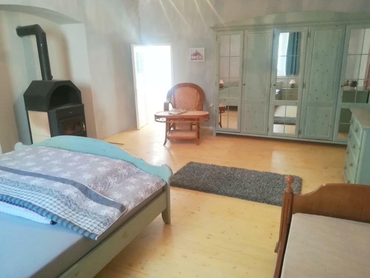 Nerezine Apartmany Centrum Luaran gambar