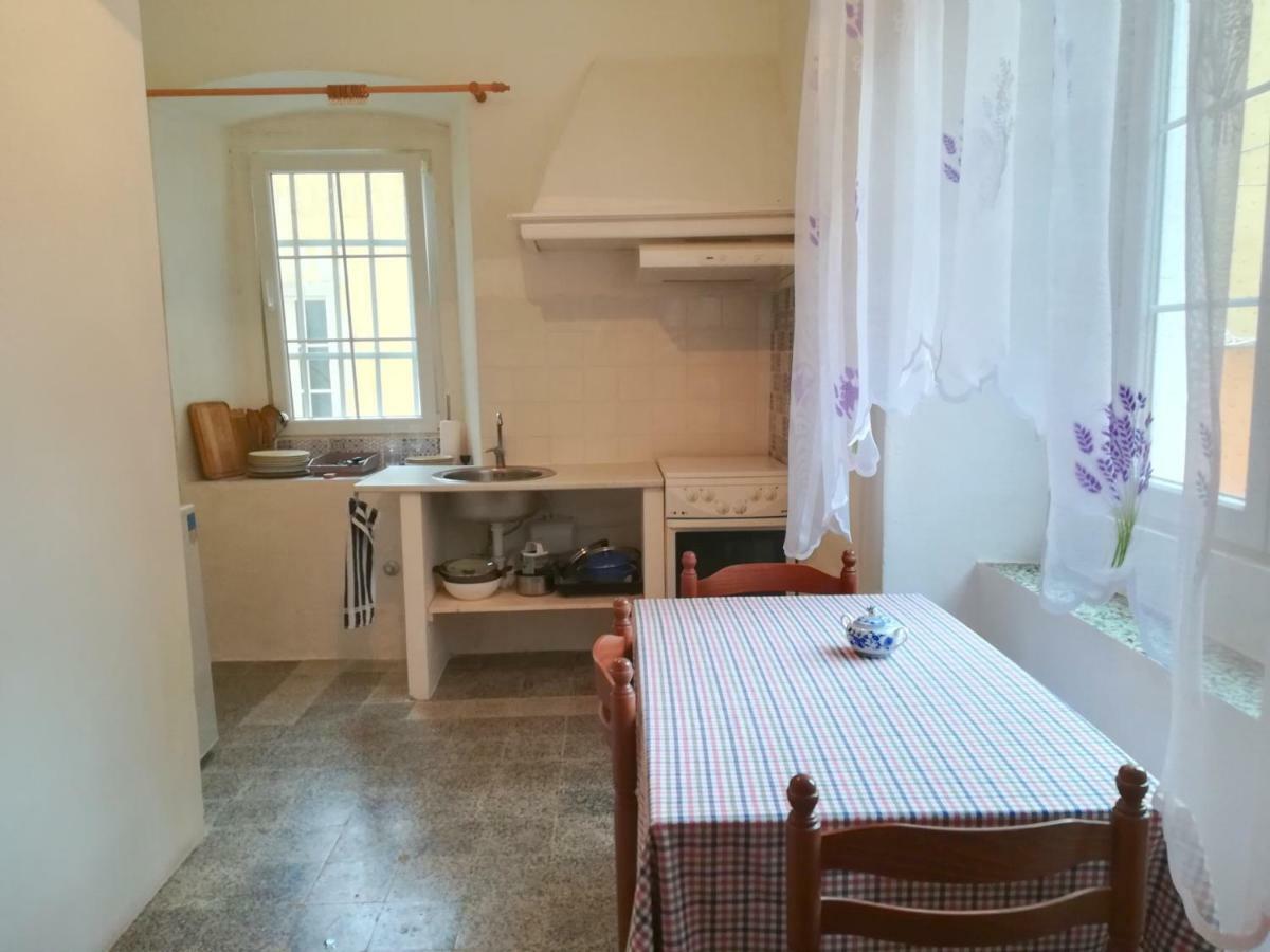 Nerezine Apartmany Centrum Luaran gambar